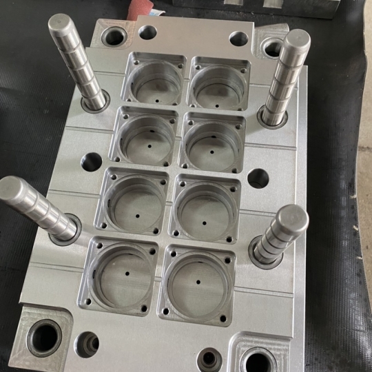 Injection mold